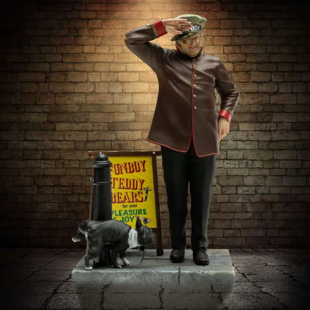 BENNY HILL 1/6 Estatua Frikytopia
