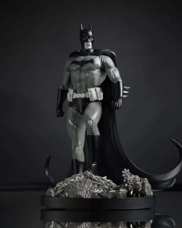 DC Direct Estatua 1/10 Batman by Bjorn Barends (Black White) 18 cm