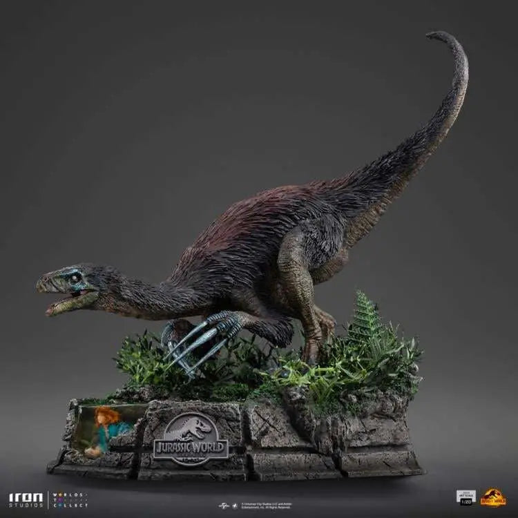 Jurassic World: Dominion Estatua 1/20 Demi Art Scale Therizinosaurus 29 cm