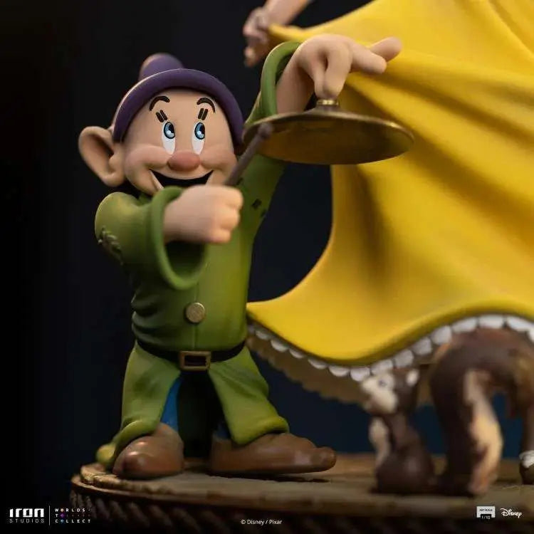 DISNEY CLASSIC SNOW WHITE ANDTHE SEVEN DWARVES 1/10 Estatua