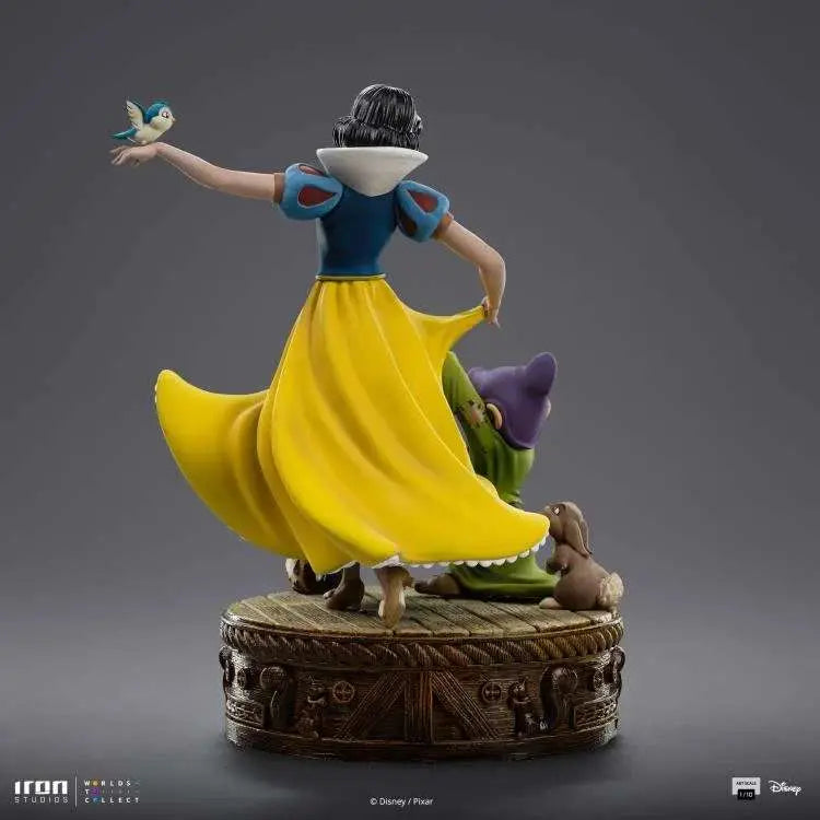 DISNEY CLASSIC SNOW WHITE ANDTHE SEVEN DWARVES 1/10 Estatua