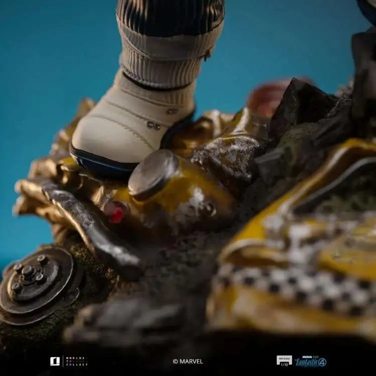 FANTASTIC FOUR FIRST STEPS THING 1/10 Estatua