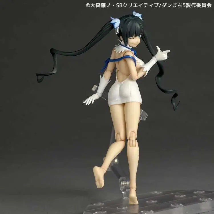 REVOLTECH DANMACHI (IS IT WRONG TO TRY TO PICK UP GIRLS IN A DUNGEON?) HESTIA ACTION Figura