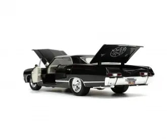 SUPERNATURAL CHEVROLET IMPALA 1967 & DEAN WINCHESTER 1/24 DIE-CAST MODEL