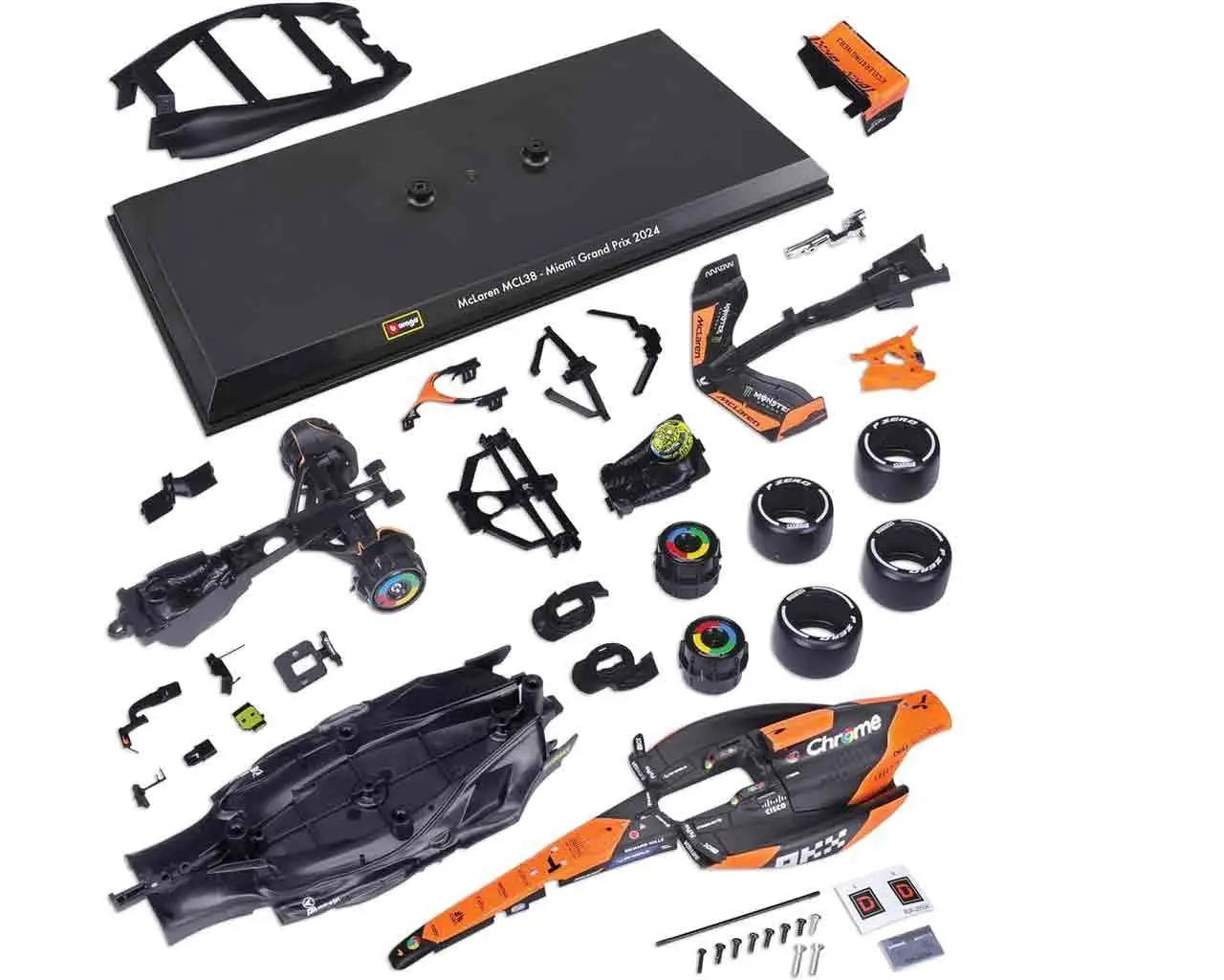 MCLAREN F1 MCL38 - LANDO NORRIS WITH HELMET - MODEL KIT 1:24