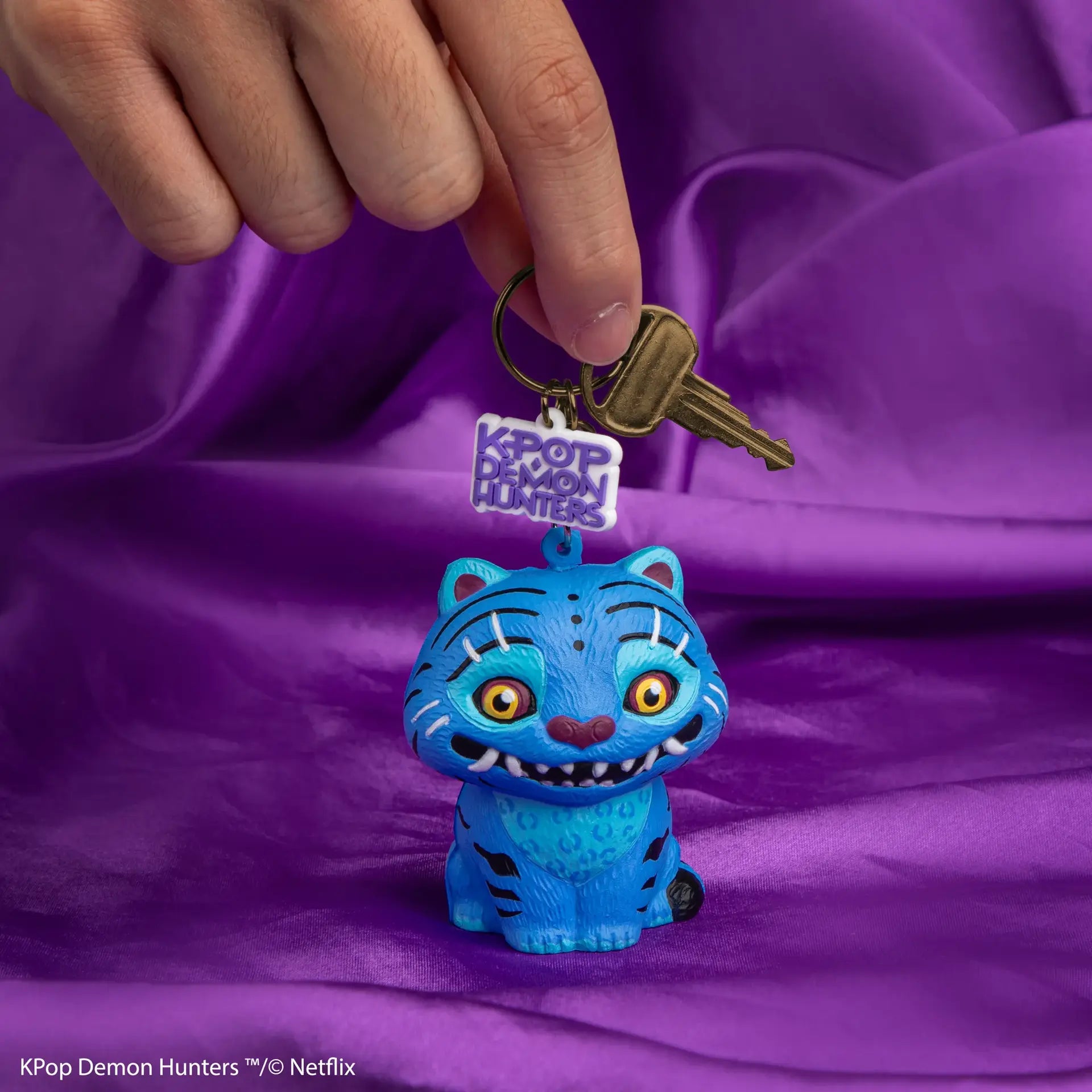 KPOP DEMON HUNTERS DERPY TIGER SQUISHY KEYCHAIN