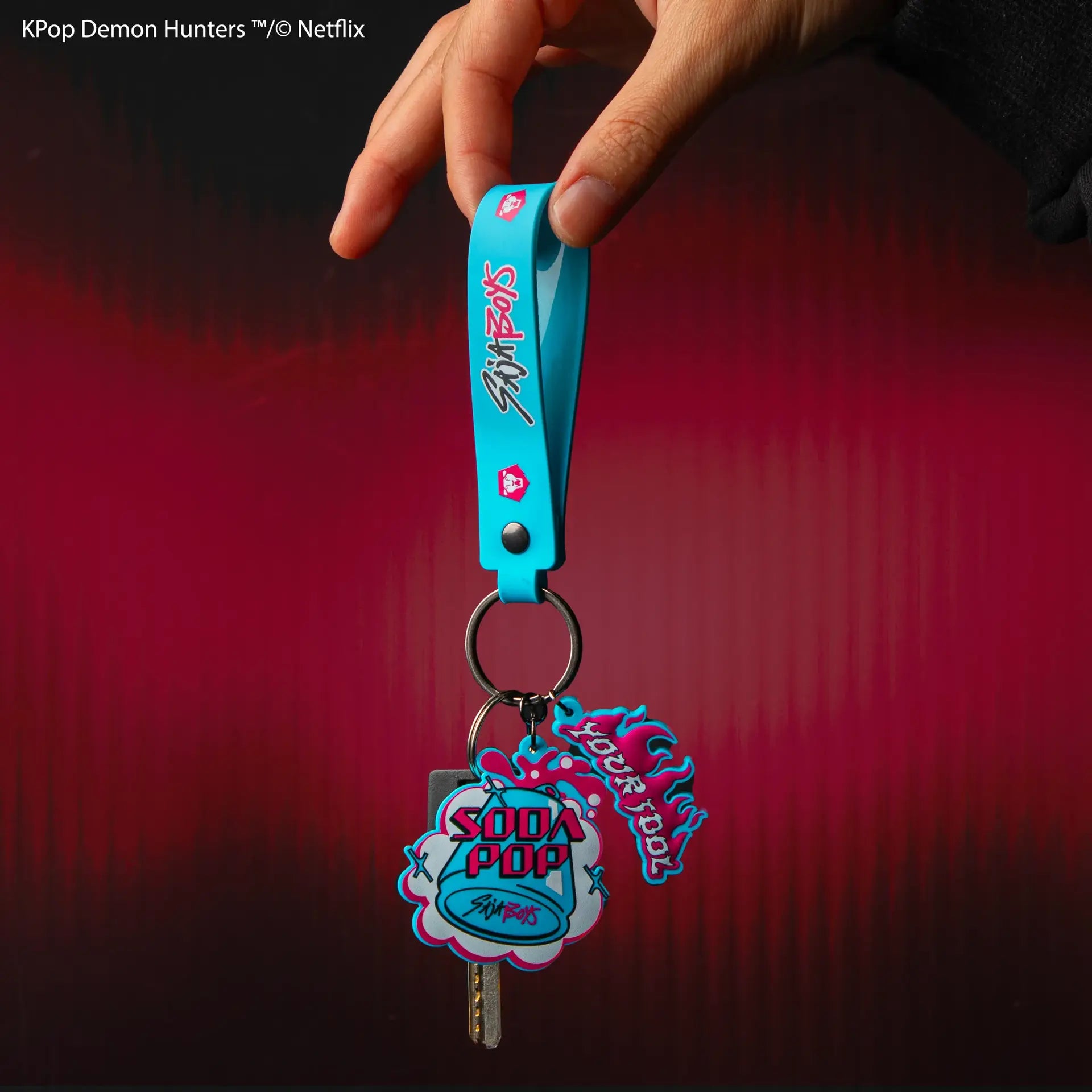 KPOP DEMON HUNTERS SODA POP WRISTLET Llavero