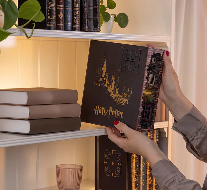 Harry Potter Maqueta Book Nook Tiny Adventures Callejón Diagon 23 cm