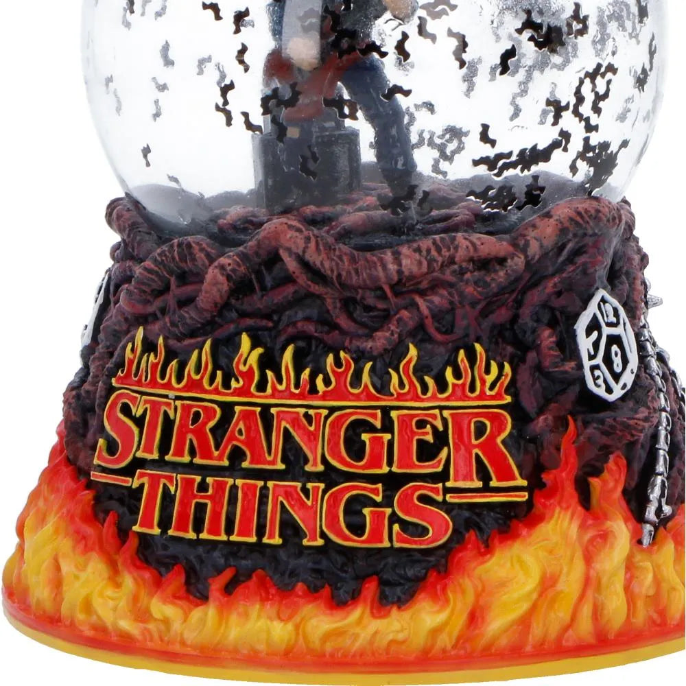 Stranger Things Globo de nieve Eddie's Sacrifice 14 cm