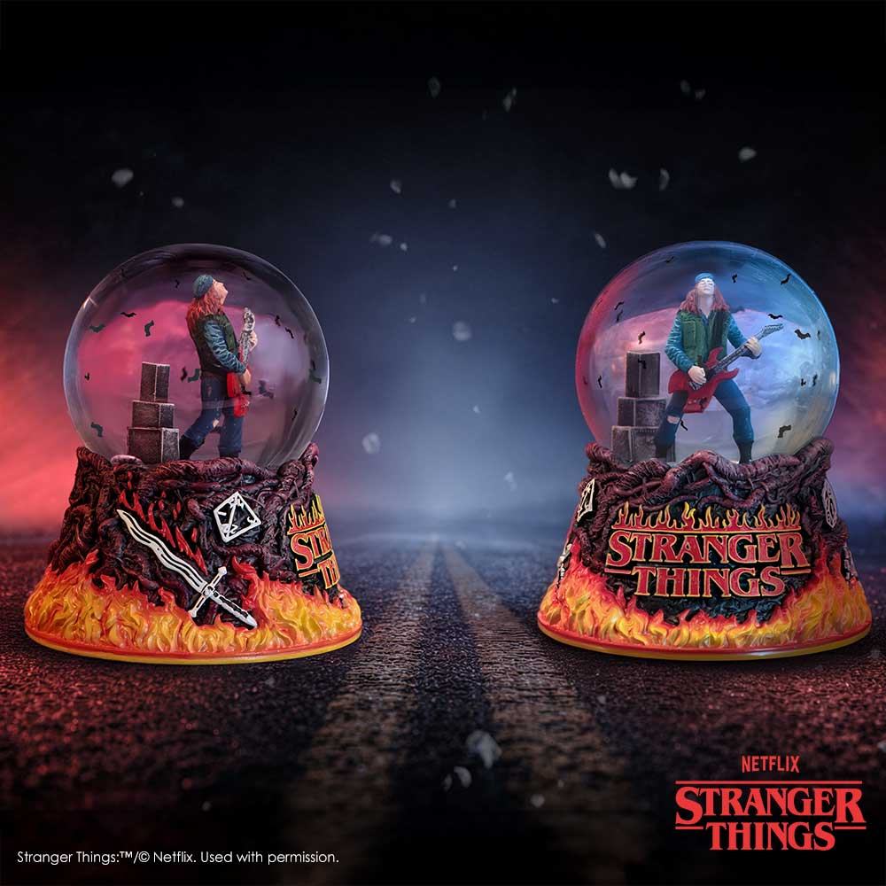Stranger Things Globo de nieve Eddie's Sacrifice 14 cm