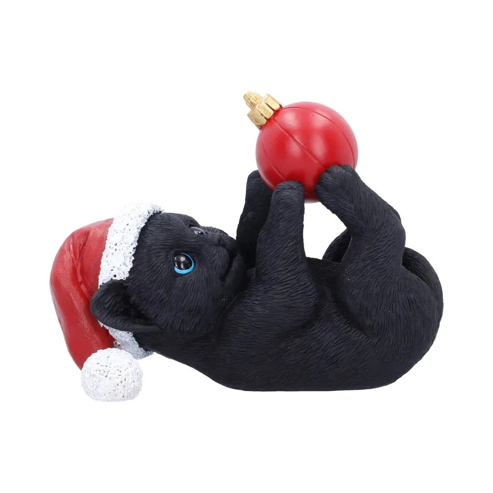 BLACK CAT IN SANTA HAT PLAYING WITH BAUBLE Figura