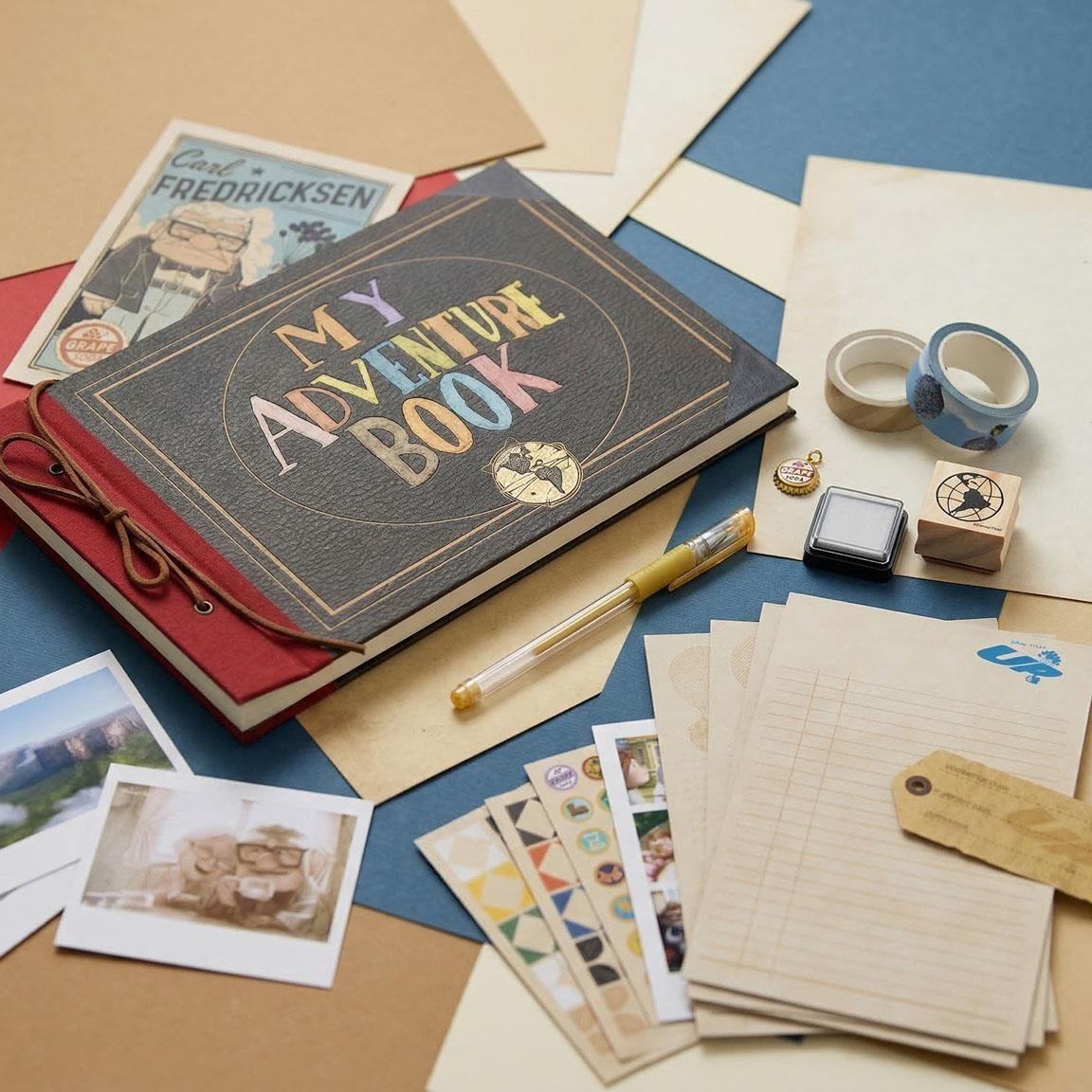 UP MY ADVENTURE BOOK GIFT SET