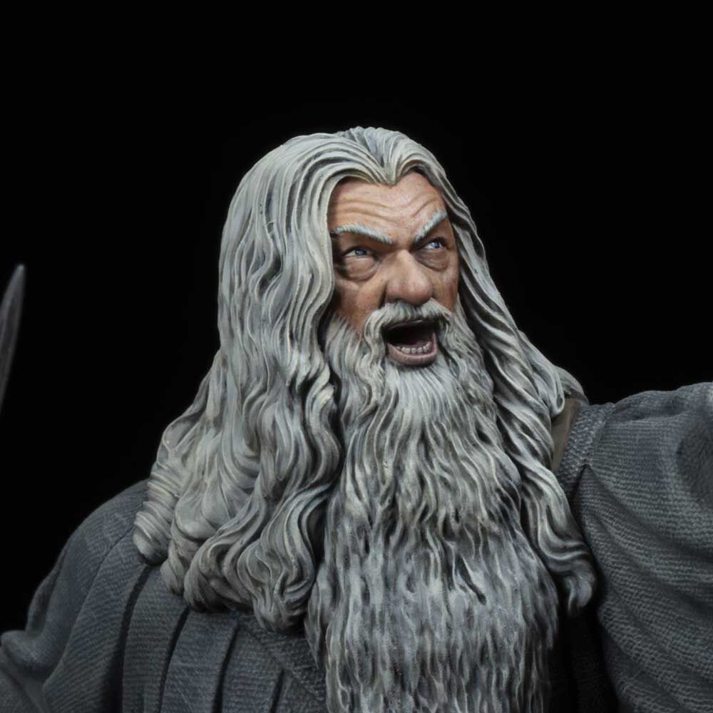 Figura el senor de los anillos gandalf en moria 18cm Frikytopia