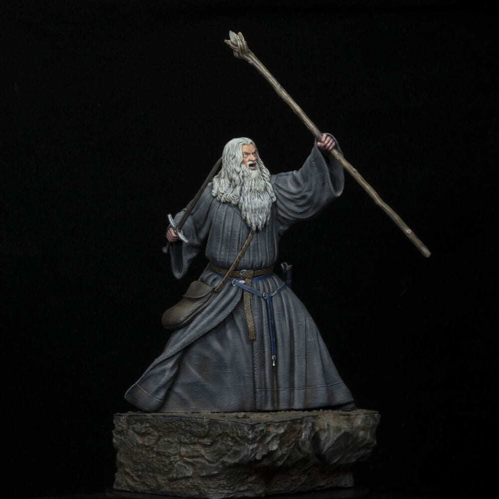 Figura el senor de los anillos gandalf en moria 18cm