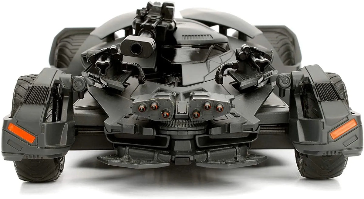 BATMAN JUSTICE LEAGUE BATMAN & BATMOBILE 1/24 DIE-CAST MODEL