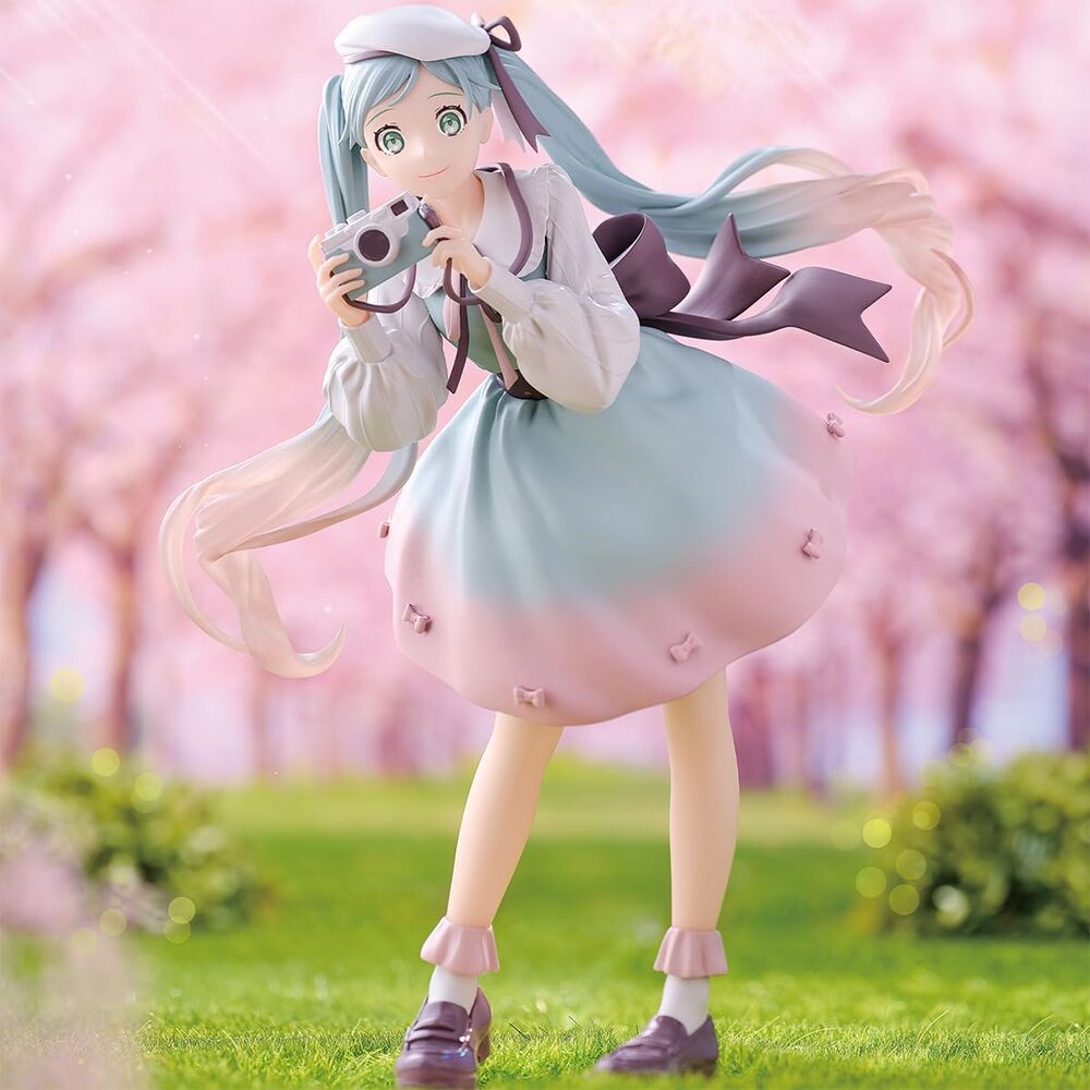 Figura Banpresto Hatsune Miku Holiday Memories Camera 20 cm