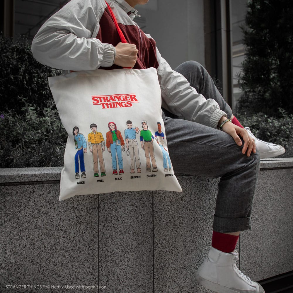 Stranger Things Bolso Friends Don't Lie