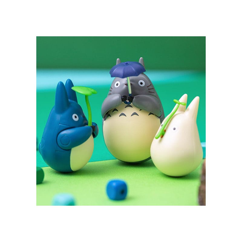 Mi Vecino Totoro Figura de Fondo Redondo Mid Totoro With Leaf 6 cm