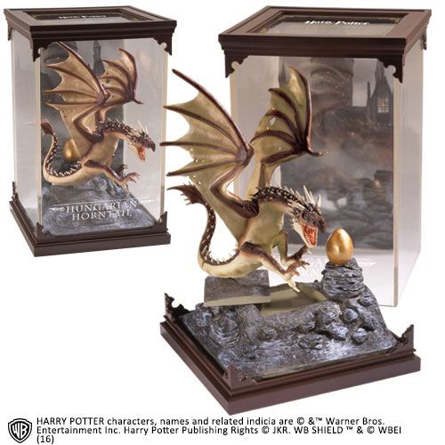 Figura the noble collection harry potter criaturas magicas húngaro cola cuerno Frikytopia