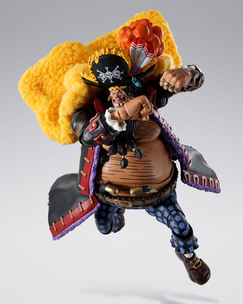 Marshall D. Teach Four Emperors Figura 24 -5 cm One Piece Sh Figuarts