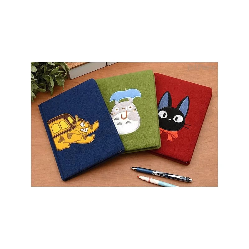 Nicky, la Aprendiz de Bruja Libreta Premium Jiji Plush