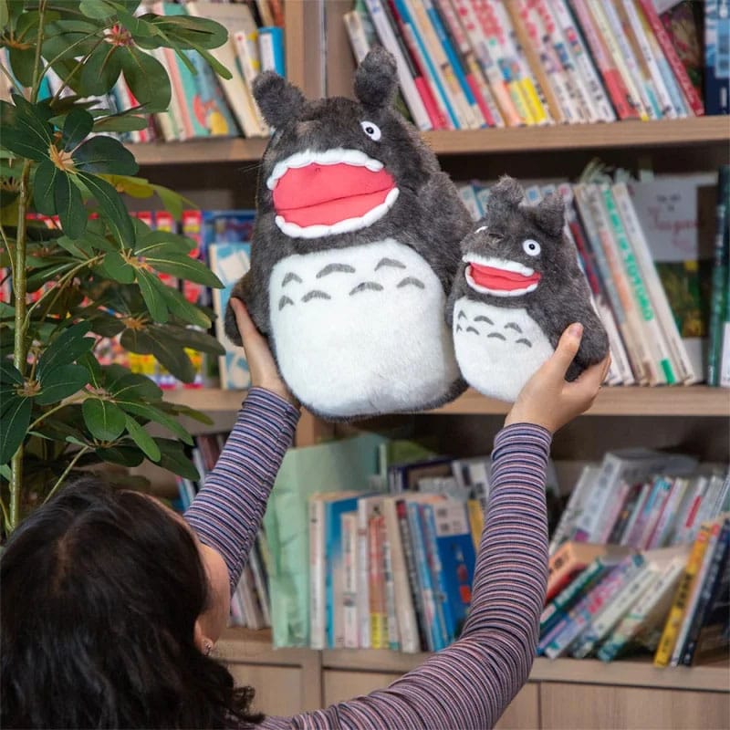 Mi Vecino Totoro Figura de Peluche Roaring Big Totoro M 29 cm