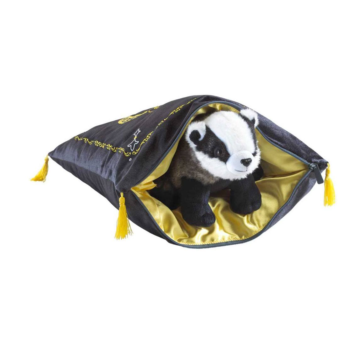 Harry Potter Almohada con Peluche House Mascot Hufflepuff