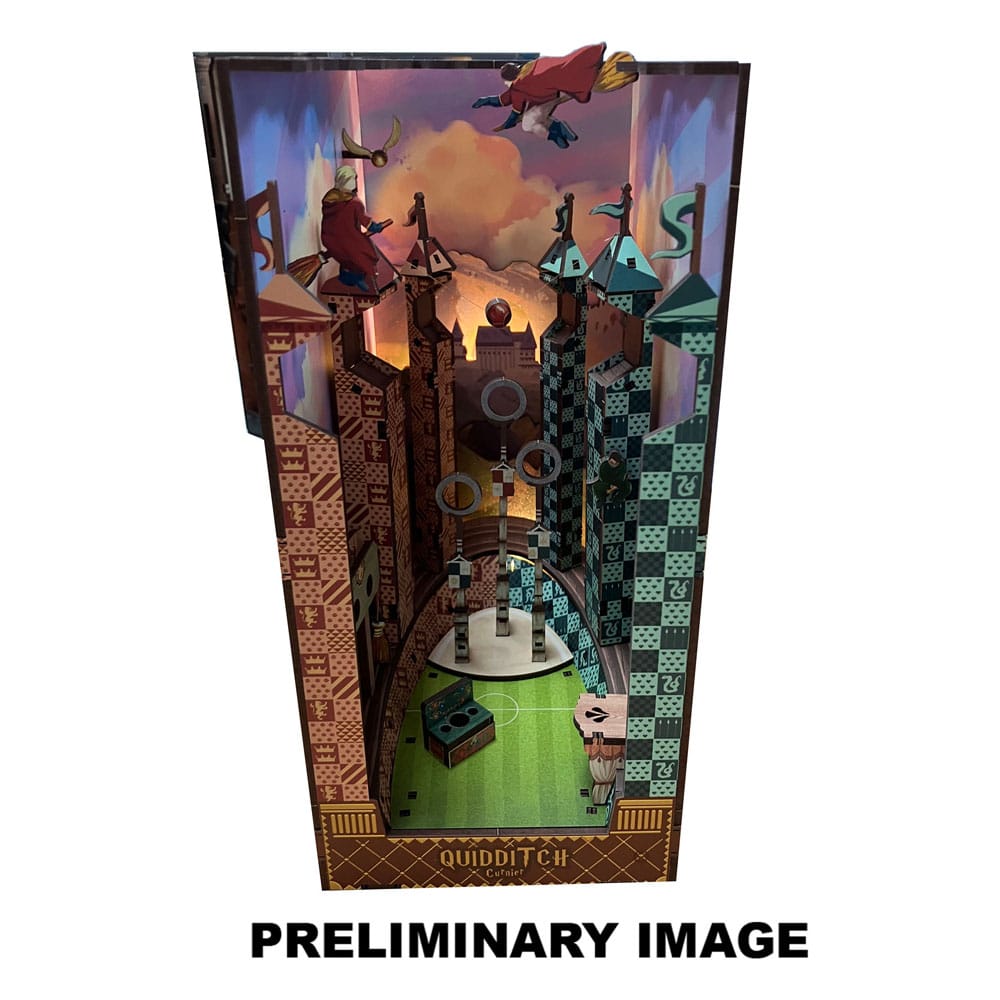 Harry Potter Maqueta Book Nook Tiny Adventures Campo de Quidditch 23 cm Frikytopia
