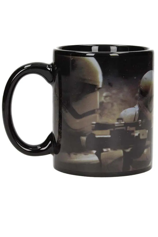SW EP7 STORMTROOPERS BATTLE BLACK Taza