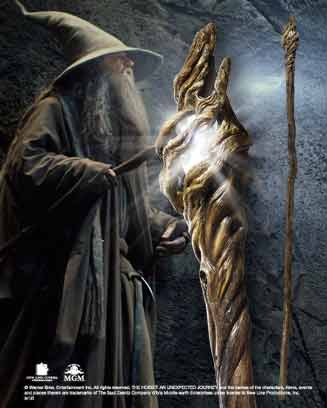 Replica the noble collection el hobbit vara de gandalf con luz 185 cm Frikytopia