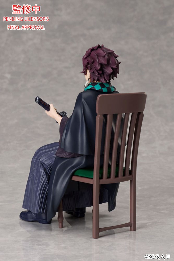 Demon Slayer: Kimetsu No Yaiba Estatua Tanjiro Kamado 15 cm