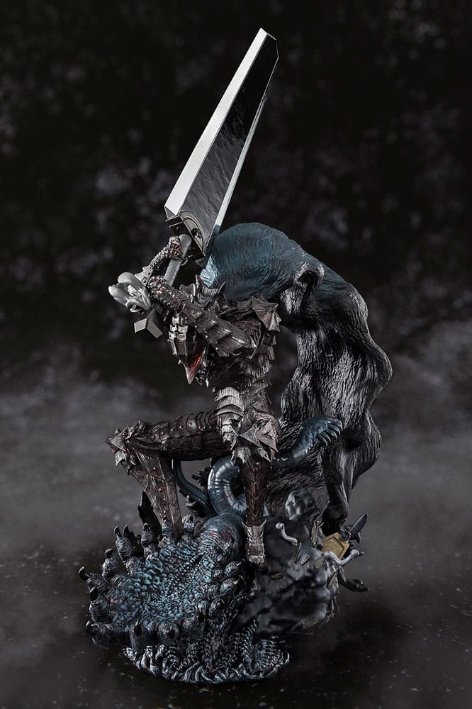 Berserk Figuarts ZERO Metallic Touch Estatua PVC Guts Berserker Armor 35 cm Frikytopia