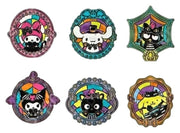 Sanrio By Loungefly Chapas Esmaltadas Blind Box Hello Kitty And Friends Halloween Stained Glass Expositor (12)