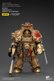 Warhammer The Horus Heresy Figura 1/18 Legio Custodes Aquilon Terminator Squad Aquilon With Infernus Firepike 14 cm