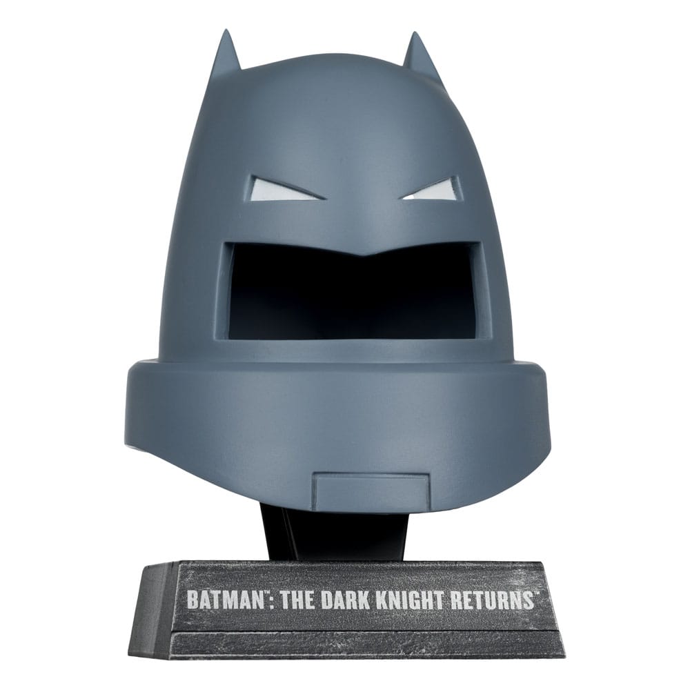 Batman DC Direct Mini Réplica 1/3 Máscara Blindada de Batman (Dark Knight Returns) 18 cm