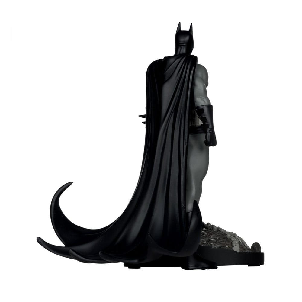 DC Direct Estatua 1/10 Batman By Bjorn Barends (Black White) 18 cm