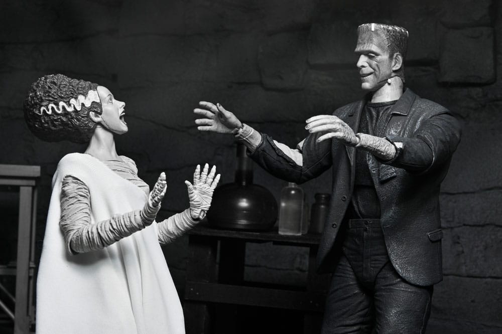Universal Monsters Figura Ultimate Frankenstein's Monster (Bride of Frankenstein) (B&W) 18 cm
