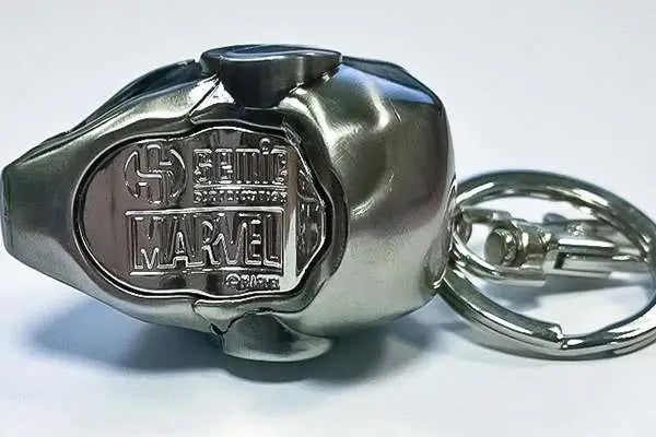 Marvel Comics Llavero metálico Iron Man Helmet Mark II