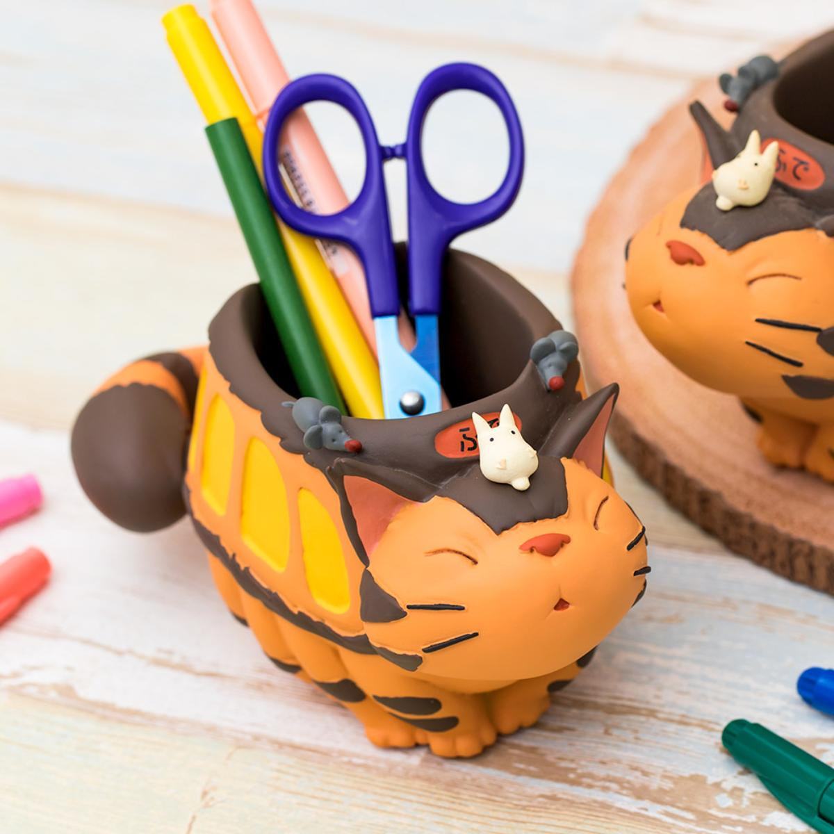 TOTORO NEKOBUS PEN HOLDER Frikytopia