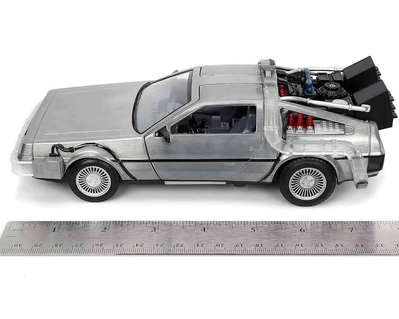 BACK TO THE FUTURE PART 1 1982 DELOREAN LIGHTS 1/24 DIE-CAST MODEL