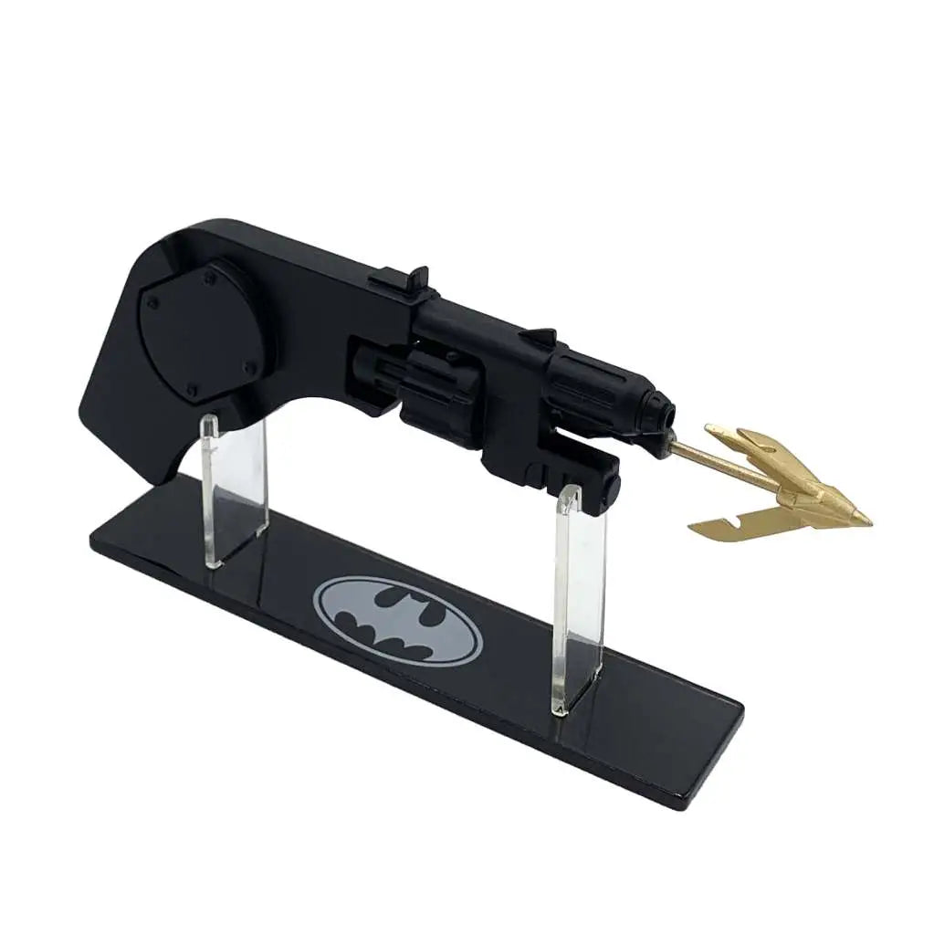 BATMAN GRAPPLE LAUNCHER SCALED PROP REP Frikytopia