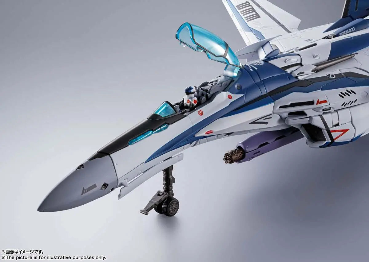 DX MACROSS VF-25 MESSIAH VALKYRIE ANNIV