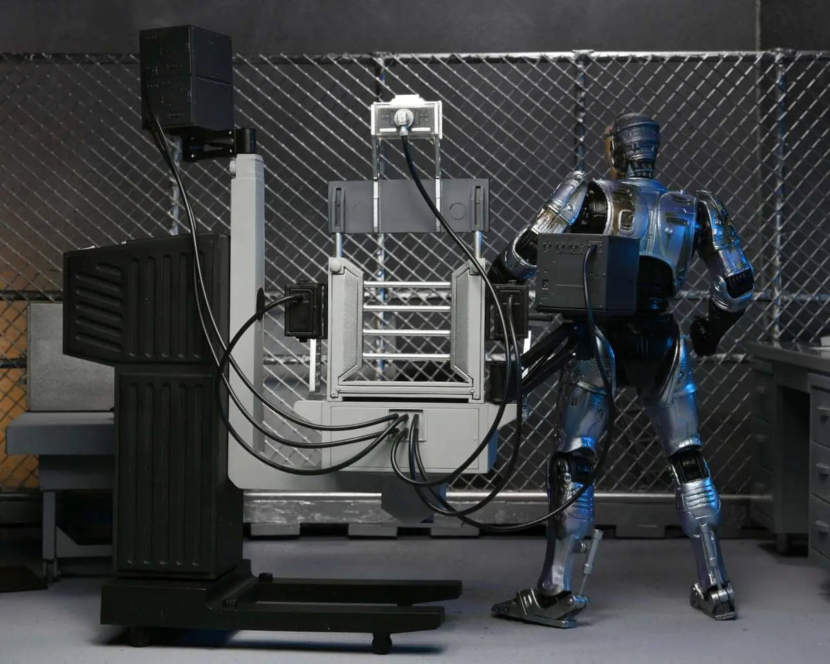 ULTIMATE ROBOCOP BATTLE DAMAGED W/ CHAIR