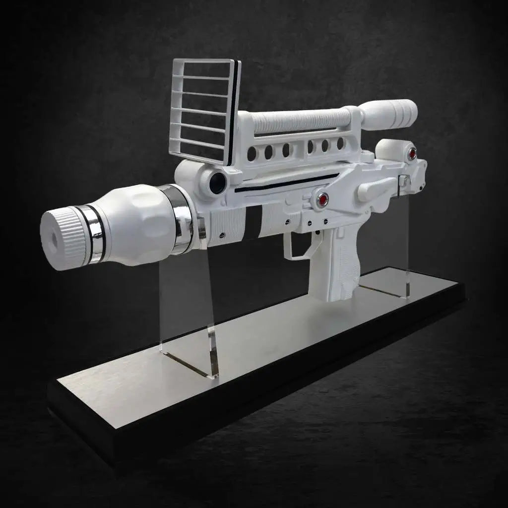 007 MOONRAKER LTD ED PROP Réplica