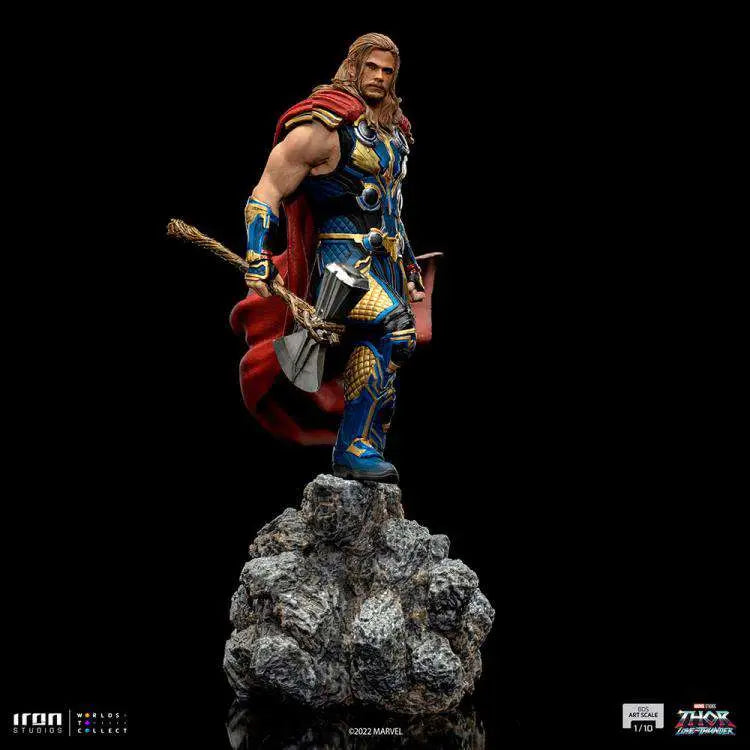 THOR LOVE AND THUNDER  THOR 1/10 Estatua