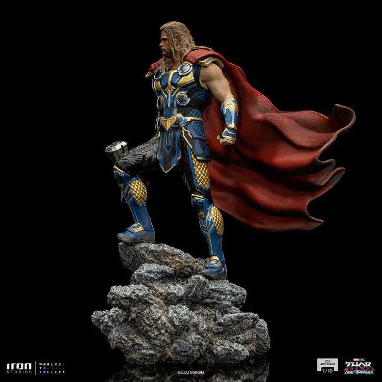 THOR LOVE AND THUNDER  THOR 1/10 Estatua