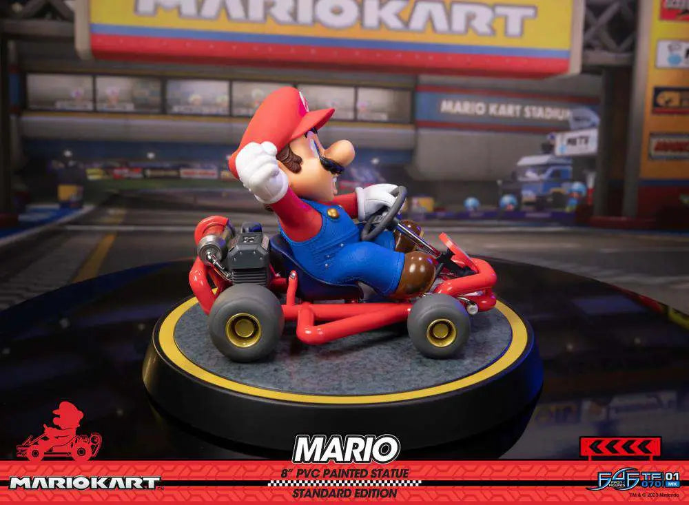 MARIO KART MARIO PVC PAINTED Estatua