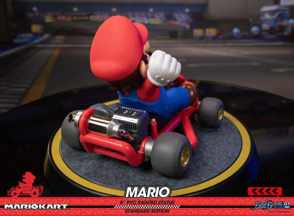 MARIO KART MARIO PVC PAINTED Estatua