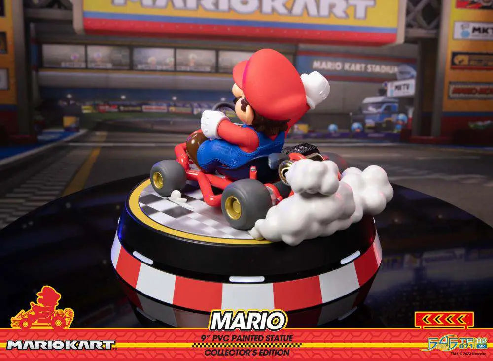MARIO KART MARIO PVC PAINT DELUXE Estatua