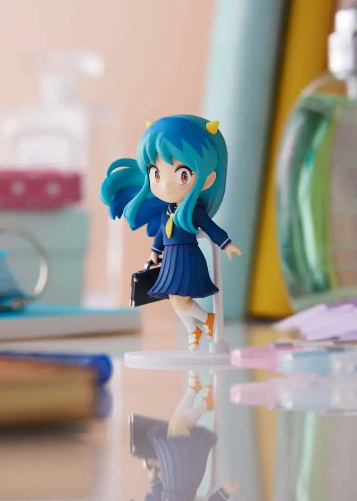 Figura plum urusei yatsura lum uniforme colegio